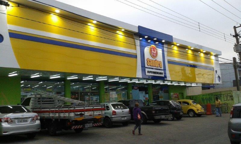 fachada-acm supermercado